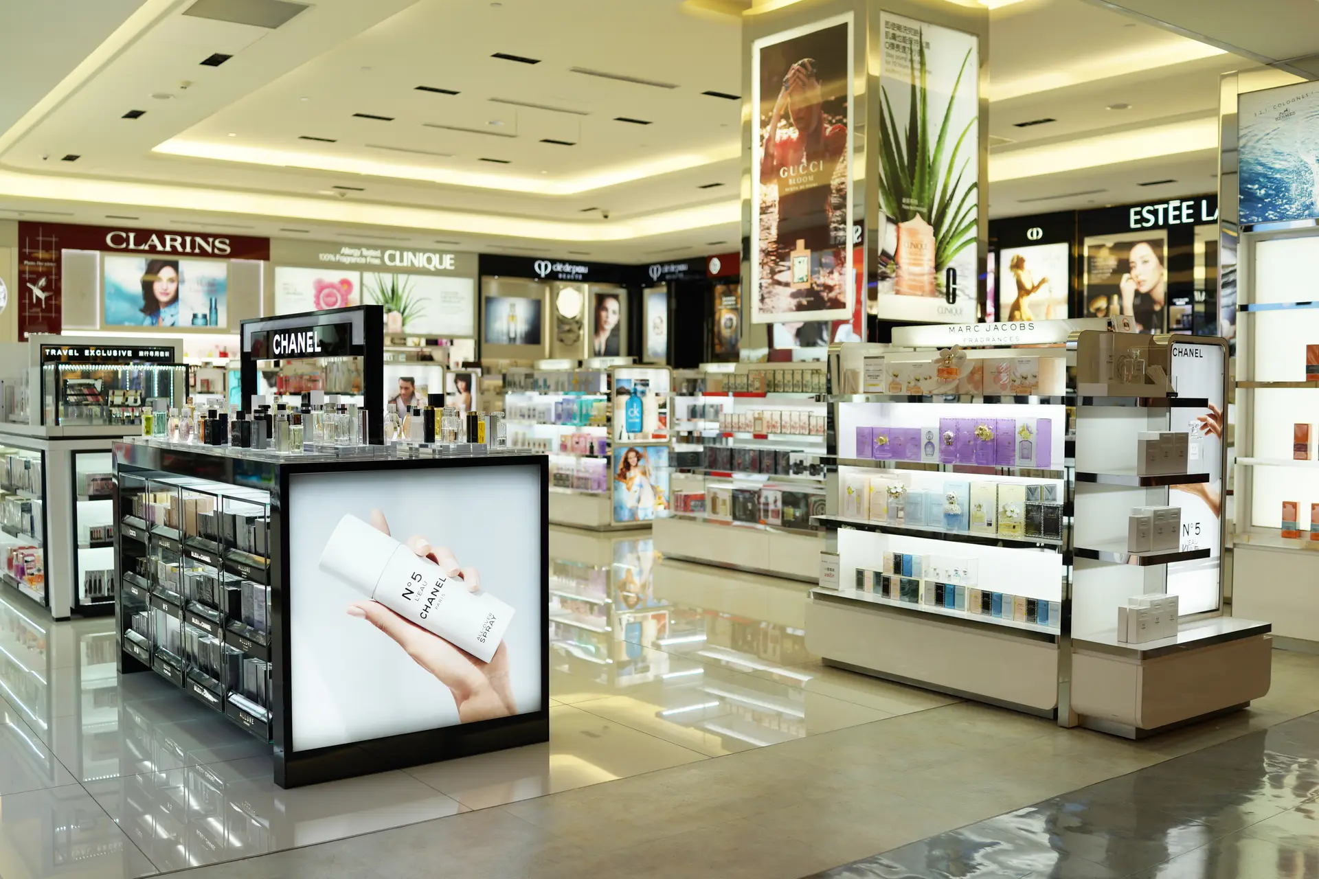 Retail merchandising floor executed by PMS crews